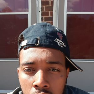 Meet your Posher, Devonte